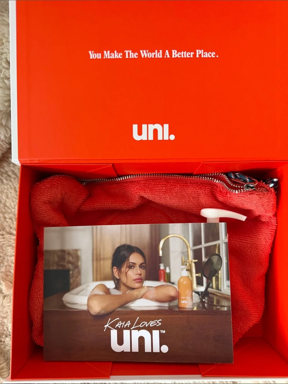 NEW Uni Kaia Gerber Travel Bundle